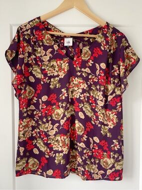 Cabi Floral V‑Neck Short Sleeve Blouse Size Medium